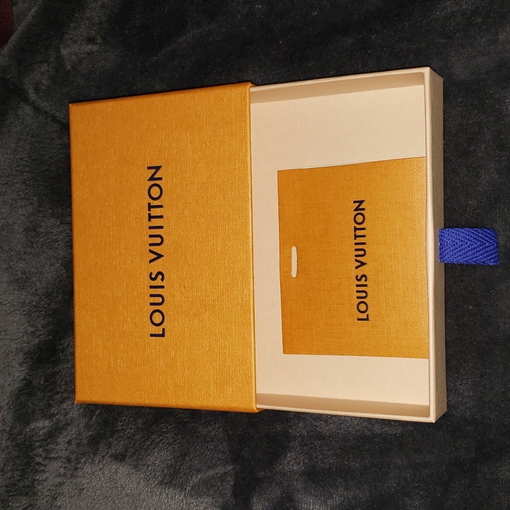 Louis vuitton gift box
